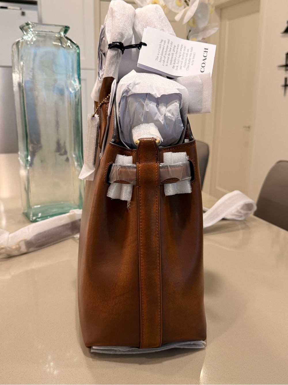 Coach Empire 40 Caryall in NEW Brown Loved Leather NWT - Picture 4 of 5